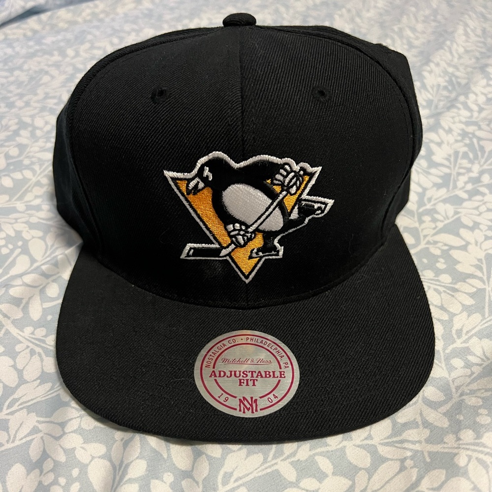 Used Mitchell & Ness The Pittsburgh Penguins Snap Back Black Hockey Team NHL